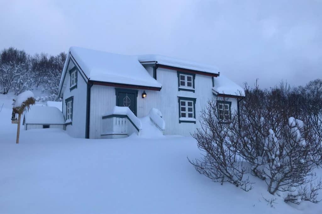 Nordlandshus Ved Lofotr Villa Bostad Exterior photo