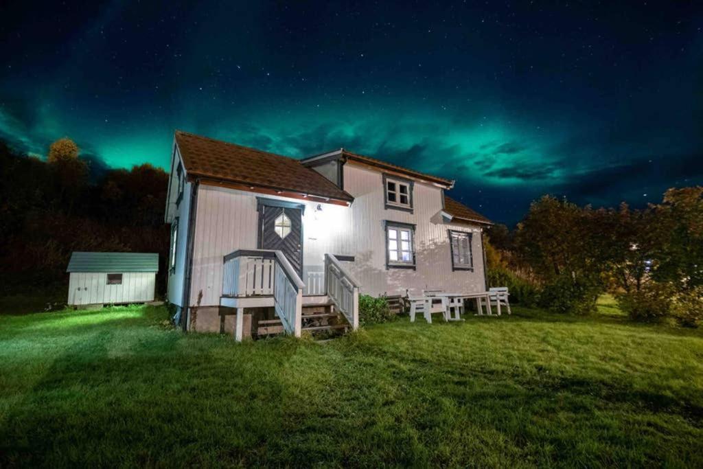 Nordlandshus Ved Lofotr Villa Bostad Exterior photo